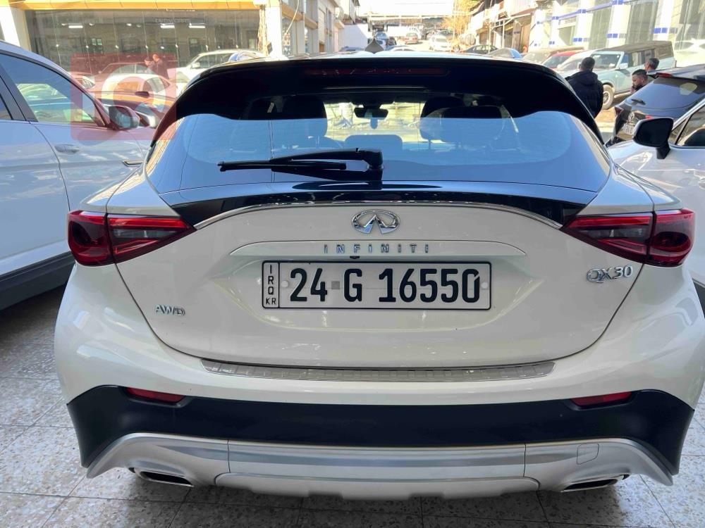 Infiniti QX30